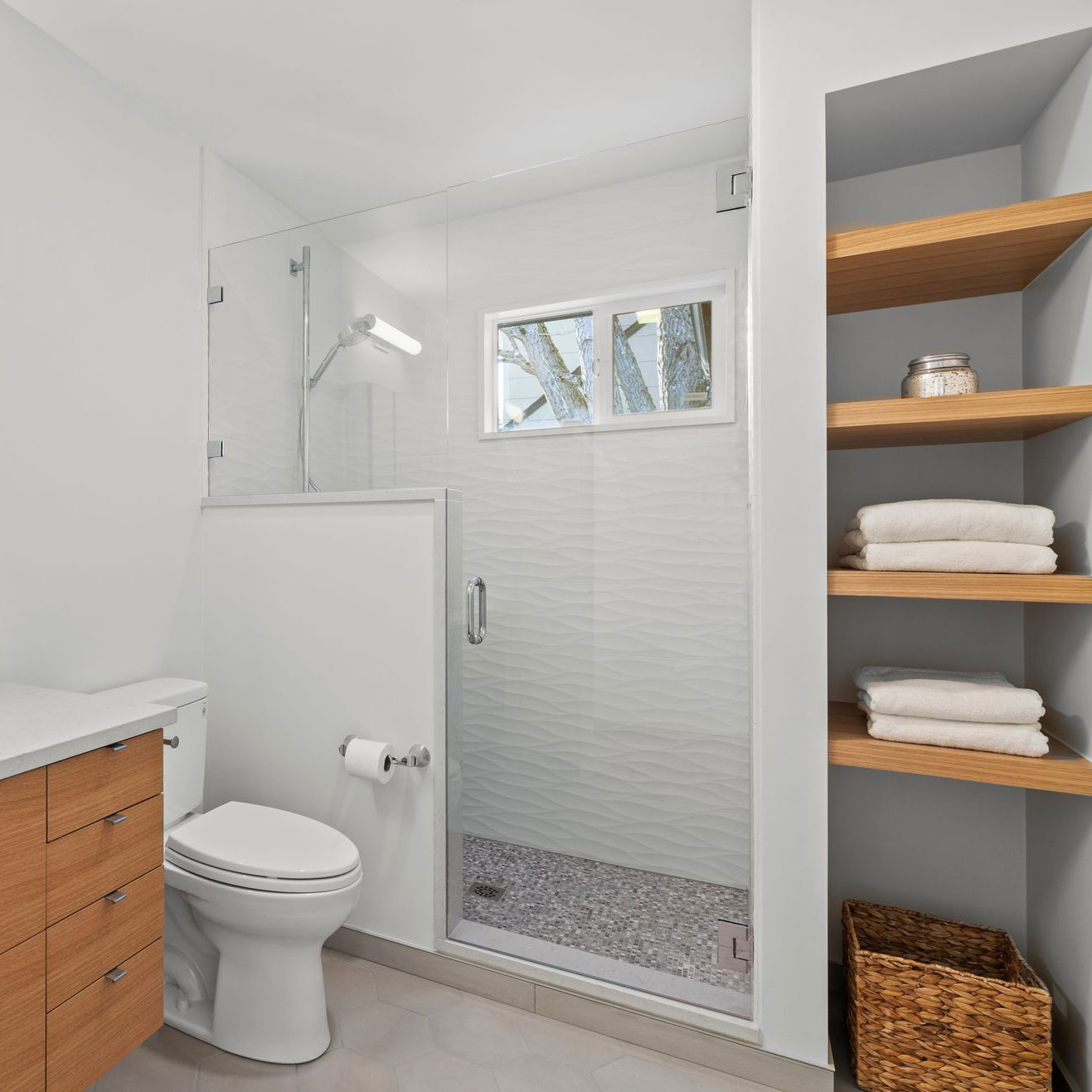 interior-design-modern-custom–small-bathroom-portland_square-2