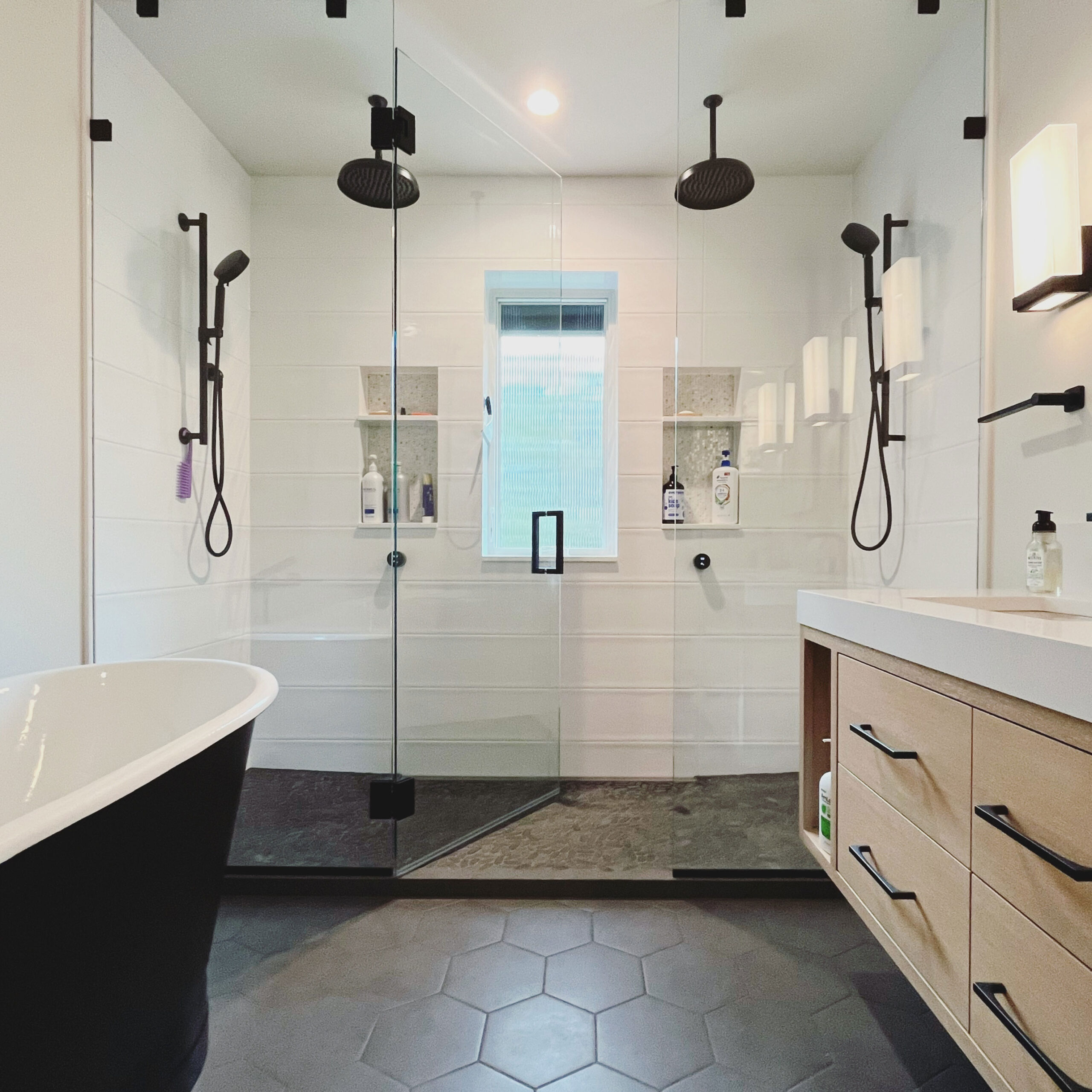 modern-bathroom-interior-design-lake-oswego_square